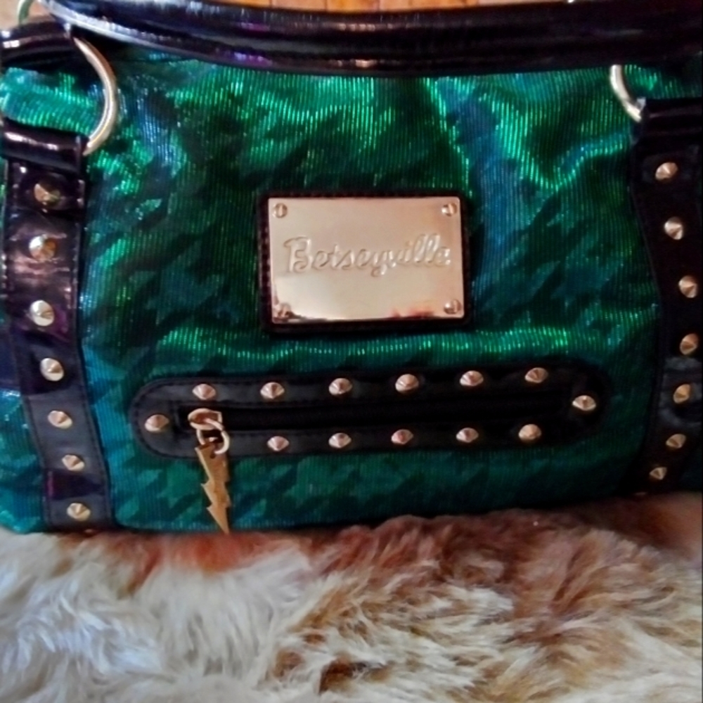 Betsyville purse
